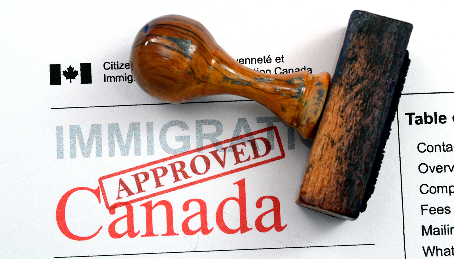 موافقة طلب الهجرة الى كندا